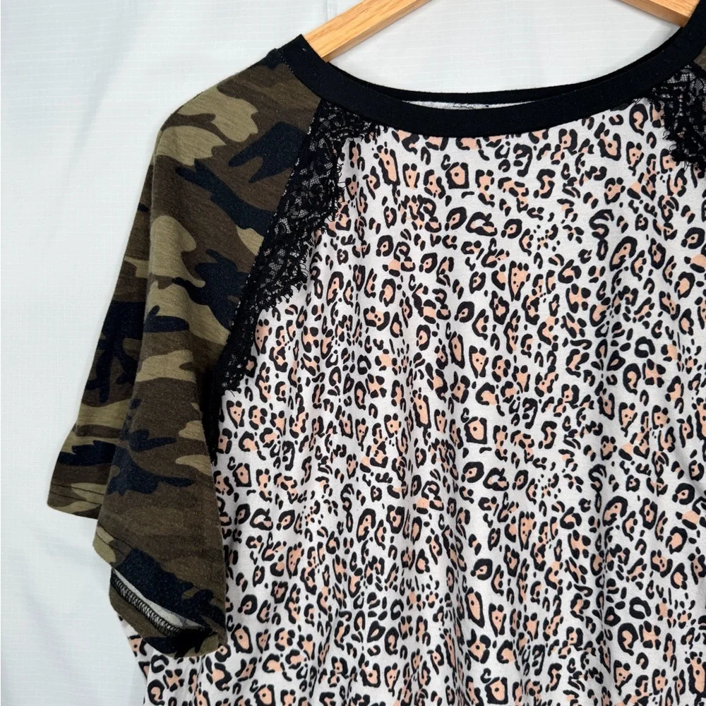 SHEIN Plus 1X Leopard Camo Raglan Top Short Sleeve Casual Tee - Picture 2 of 8